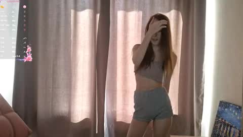 Snapshot of stellafalt chatting on October 5, 2025, 8:01 am Stella online show from October 5, 2025, 8:01 am