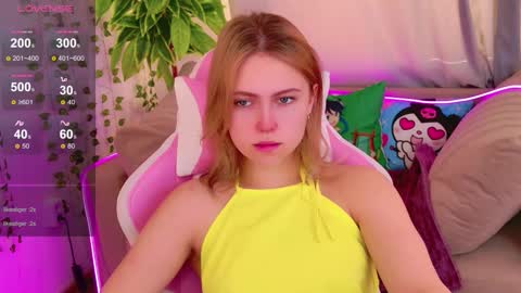 Stella 3 online show from November 28, 2025, 7:33 am