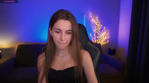 Snapshot of stellahoneywell chatting on November 3, 2025, 1:23 pm stellahoneywell online show from November 3, 2025, 1:23 pm