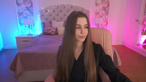 Snapshot of stellahoneywell chatting on December 18, 2025, 7:47 am stellahoneywell online show from December 18, 2025, 7:47 am