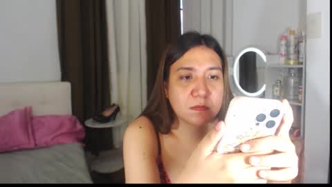 Stella online show from March 6, 2026, 2:19 am