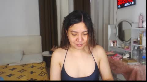 Snapshot of stellahugets chatting on April 19, 2026, 2:55 am Stella online show from April 19, 2026, 2:55 am