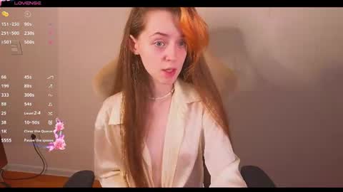 Snapshot of stellamontis chatting on June 15, 2026, 3:31 am Stella online show from June 15, 2026, 3:31 am