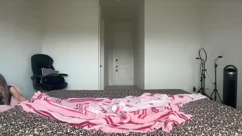 Snapshot of stellapearl chatting on September 9, 2025, 3:11 pm stellapearl online show from September 9, 2025, 3:11 pm