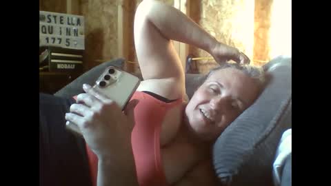 Stella online show from November 21, 2025, 9:13 pm