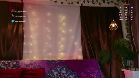 stellart_ online show from April 21, 2026, 2:37 am