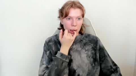 S T E L L A online show from March 11, 2026, 9:37 am