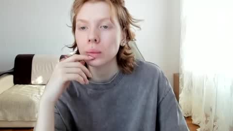 S T E L L A online show from April 17, 2026, 11:57 am