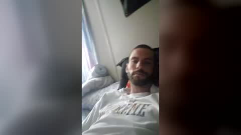 Snapshot of stepbro187 chatting on June 17, 2026, 6:42 pm stepbro187 online show from June 17, 2026, 6:42 pm