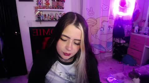 Snapshot of stephani_rousso chatting on May 15, 2026, 11:45 pm joha cosmo online show from May 15, 2026, 11:45 pm