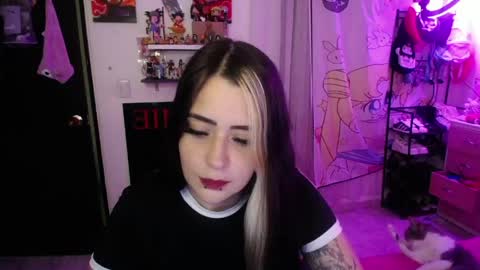 Snapshot of stephani_rousso chatting on May 21, 2026, 11:45 pm joha cosmo online show from May 21, 2026, 11:45 pm