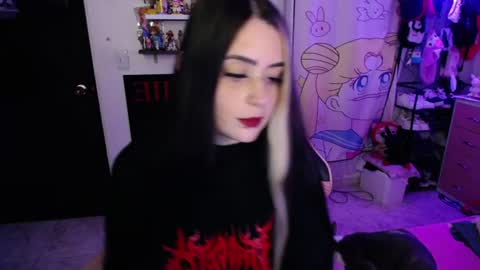 Snapshot of stephani_rousso chatting on June 17, 2026, 11:49 pm joha cosmo online show from June 17, 2026, 11:49 pm