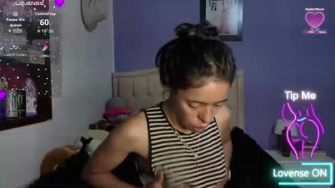 Snapshot of stephania_t chatting on July 7, 2026, 2:43 pm Stephania online show from July 7, 2026, 2:43 pm