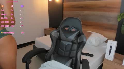 Snapshot of stephanya_ chatting on November 5, 2025, 7:25 pm S T E P H A N Y A online show from November 5, 2025, 7:25 pm