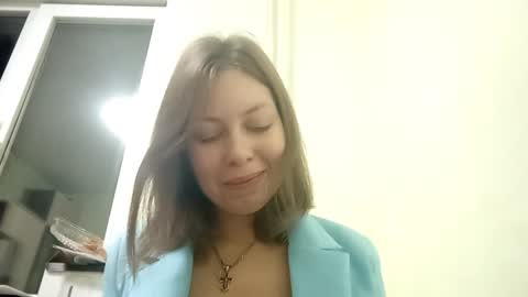 Snapshot of stephanyfuerte chatting on December 4, 2025, 5:43 pm Jessica online show from December 4, 2025, 5:43 pm