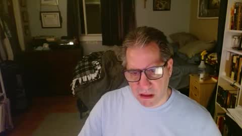 stephenhal9 online show from April 3, 2026, 3:59 am