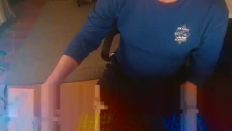 stephenhal9 online show from April 8, 2026, 4:23 am