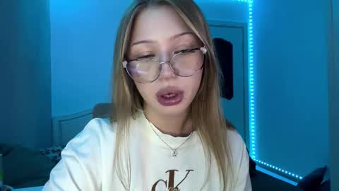 Stef online show from March 15, 2026, 2:12 pm