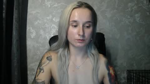 Snapshot of stephiepink chatting on November 6, 2025, 11:44 am Grace online show from November 6, 2025, 11:44 am