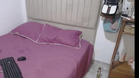 Snapshot of stepmom_slut_50_ chatting on September 10, 2025, 8:09 pm Angie mature online show from September 10, 2025, 8:09 pm