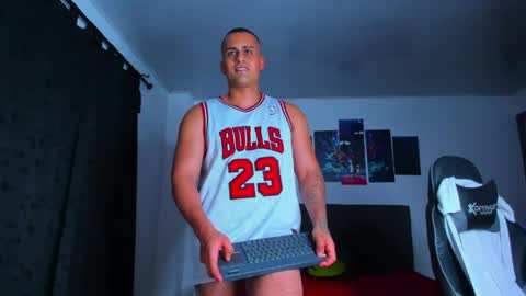 Snapshot of steve_coltt chatting on May 7, 2026, 2:06 am steve_coltt online show from May 7, 2026, 2:06 am