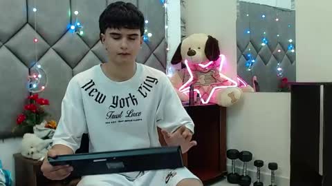 Snapshot of steve_hotman_ chatting on May 11, 2026, 4:04 pm Steve Hotman online show from May 11, 2026, 4:04 pm