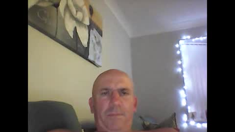 Snapshot of steveinengland chatting on December 15, 2024, 8:58 pm steveinengland online show from December 15, 2024, 8:58 pm