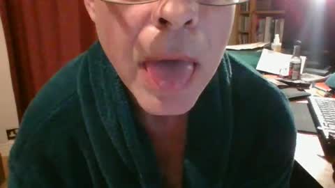 Snapshot of stevejm3740 chatting on December 22, 2024, 1:34 am stevejm3740 online show from December 22, 2024, 1:34 am
