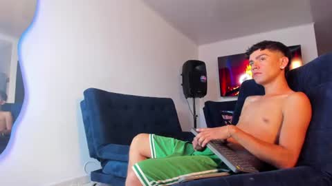 Snapshot of steven_baby69 chatting on July 1, 2026, 6:40 pm STEVENN online show from July 1, 2026, 6:40 pm