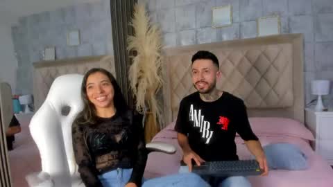 stevenandlaura_ online show from April 22, 2026, 8:21 pm