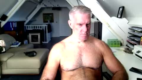 stevetwo online show from November 17, 2025, 12:55 pm