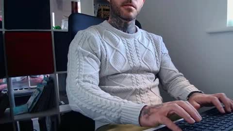 stevie_rae online show from October 25, 2025, 4:02 pm