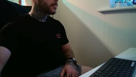 stevie_rae online show from November 2, 2025, 4:42 pm