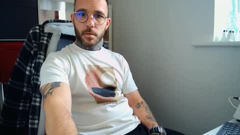 stevie_rae online show from November 6, 2025, 10:27 am