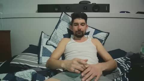 steviecombes01 online show from April 2, 2026, 1:47 am