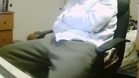 Snapshot of stevo69697 chatting on December 4, 2024, 5:16 am Chillguy online show from December 4, 2024, 5:16 am