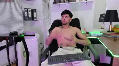 Manuel online show from June 10, 2026, 9:03 pm