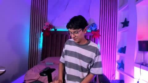 Snapshot of sthepanodimonaco chatting on December 13, 2025, 8:04 pm Sthepano online show from December 13, 2025, 8:04 pm