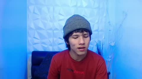 Snapshot of stich_23 chatting on April 28, 2026, 3:50 pm Stich online show from April 28, 2026, 3:50 pm
