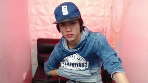 Snapshot of stich_23 chatting on May 7, 2026, 5:46 am Stich online show from May 7, 2026, 5:46 am