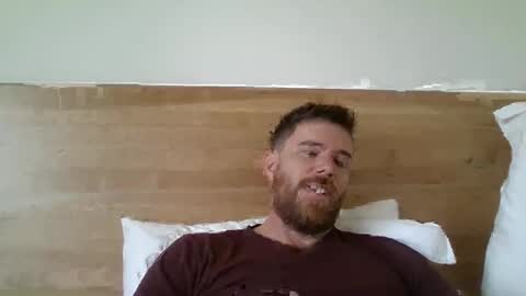 Snapshot of sticky_keyboard1234 chatting on October 17, 2025, 12:25 am Josh online show from October 17, 2025, 12:25 am