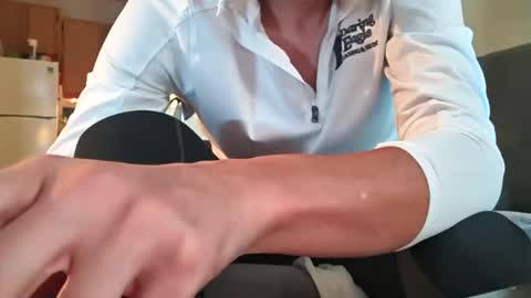 Snapshot of stickymouse45 chatting on October 15, 2025, 6:13 am stickymouse45 online show from October 15, 2025, 6:13 am