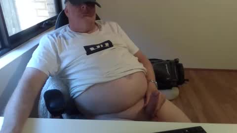 stiffyman55 online show from October 27, 2025, 4:27 am