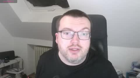 Snapshot of still_alive1985 chatting on November 19, 2025, 6:41 pm Oliver online show from November 19, 2025, 6:41 pm