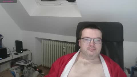 Snapshot of still_alive1985 chatting on December 2, 2025, 7:20 pm Oliver online show from December 2, 2025, 7:20 pm