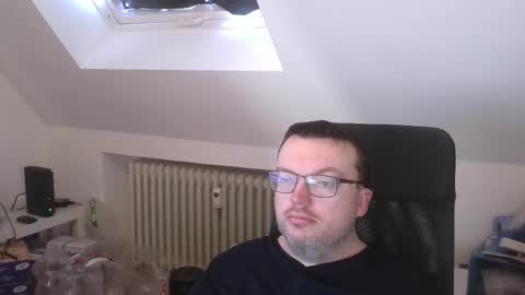 Oliver online show from March 10, 2026, 6:40 am