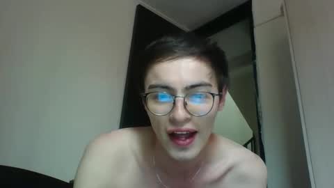 Snapshot of stiv_grant chatting on September 12, 2025, 11:43 am stiv_grant online show from September 12, 2025, 11:43 am