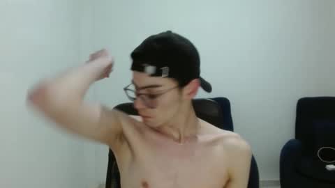 Snapshot of stiv_grant chatting on February 25, 2026, 10:03 am stiv_grant online show from February 25, 2026, 10:03 am