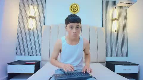 Snapshot of stiven_cooper2 chatting on June 23, 2026, 12:25 pm stiven_cooper2 online show from June 23, 2026, 12:25 pm