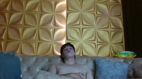 Snapshot of stiven_pooh chatting on February 3, 2025, 11:36 pm Steven Pooh online show from February 3, 2025, 11:36 pm